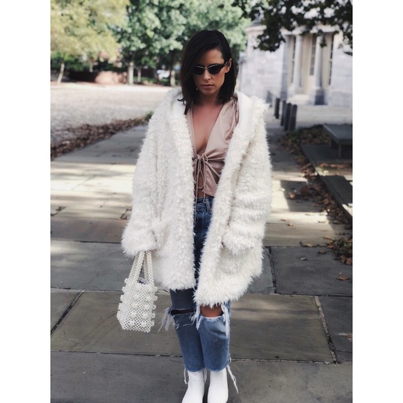 Last 1✨🆕Lena Cream Teddy Faux Fur Jacket - Picture 3 of 8